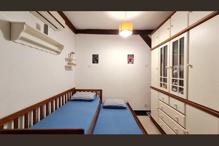 Casa de condomínio para alugar com 180m², 3 quartos e 1 vagaQuarto