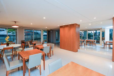 Apartamento à venda com 67m², 2 quartos e 1 vaga Apartamento à venda com 67m², 2 quartos e 1 vagaÁrea comum - Salão de festas
