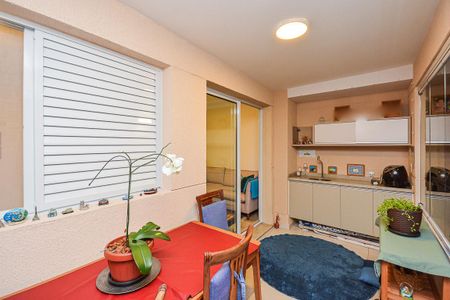 Apartamento à venda com 67m², 2 quartos e 1 vaga Apartamento à venda com 67m², 2 quartos e 1 vagaSacada