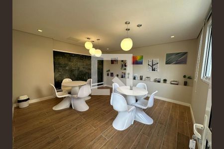 Apartamento à venda com 52m², 2 quartos e 1 vagaSala de Reunião