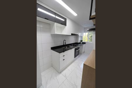 Cozinha de apartamento à venda com 2 quartos, 48m² em Estância Velha, Canoas