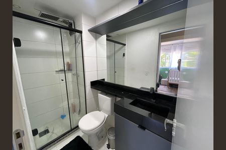 Banheiro de apartamento à venda com 2 quartos, 48m² em Estância Velha, Canoas