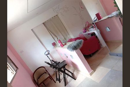 Casa à venda com 4 quartos, 140m² em Vila Divina Pastora, São Paulo