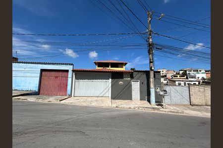 Casa à venda com 250m², 6 quartos e 1 vaga