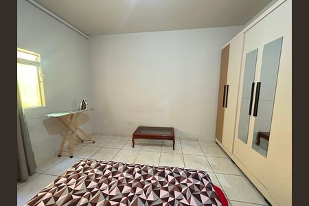 Casa à venda com 250m², 6 quartos e 1 vaga
