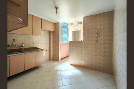 Apartamento à venda com 84m², 2 quartos e 1 vagaCozinha