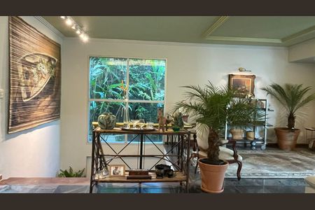 Casa de condomínio à venda com 853m², 4 quartos e 3 vagas