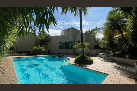Casa de condomínio à venda com 853m², 4 quartos e 3 vagas