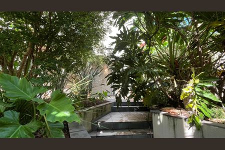 Casa de condomínio à venda com 853m², 4 quartos e 3 vagas