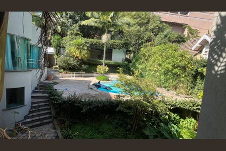 Casa de condomínio à venda com 853m², 4 quartos e 3 vagas