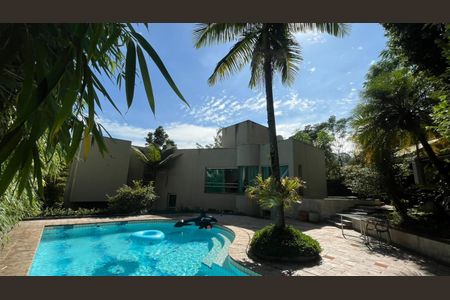 Casa de condomínio à venda com 853m², 4 quartos e 3 vagas