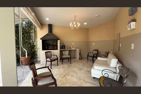 Casa de condomínio à venda com 853m², 4 quartos e 3 vagas
