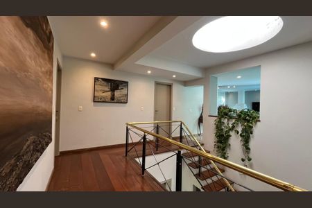 Casa de condomínio à venda com 853m², 4 quartos e 3 vagas