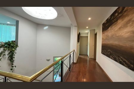 Casa de condomínio à venda com 853m², 4 quartos e 3 vagas