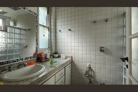 Casa de condomínio à venda com 853m², 4 quartos e 3 vagas