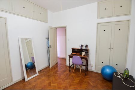 Apartamento à venda com 110m², 3 quartos e 1 vagaQuarto 2