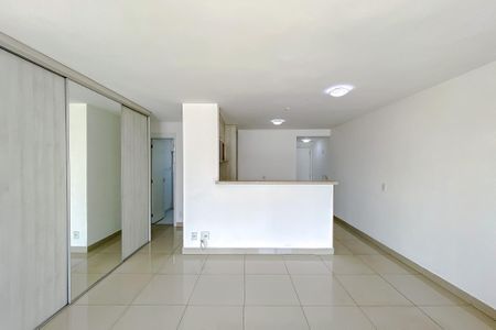 Apartamento para alugar com 52m², 1 quarto e 1 vagaSala/Quarto