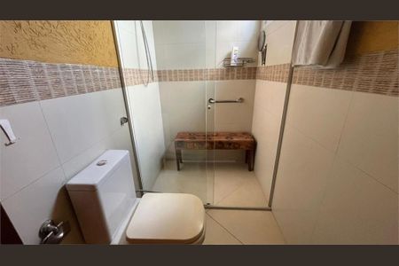 Casa à venda com 3 quartos, 250m² em Vila Cordeiro, São Paulo