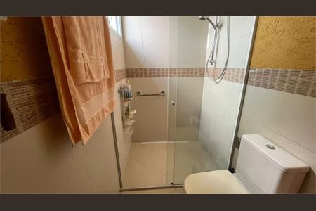 Casa à venda com 3 quartos, 250m² em Vila Cordeiro, São Paulo
