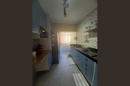 Cozinha de apartamento para alugar com 3 quartos, 65m² em Jardim Tiro Ao Pombo, São Paulo
