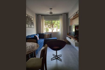 Sala de apartamento para alugar com 3 quartos, 65m² em Jardim Tiro Ao Pombo, São Paulo