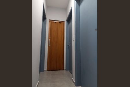 Corredor de apartamento para alugar com 3 quartos, 65m² em Jardim Tiro Ao Pombo, São Paulo