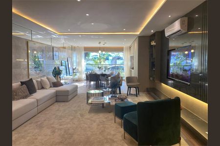 Apartamento à venda com 157m², 3 quartos e sem vaga