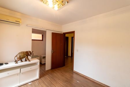 Casa à venda com 143m², 3 quartos e 1 vagaSuíte
