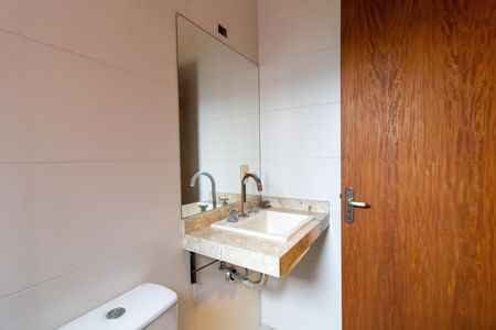 Casa à venda com 143m², 3 quartos e 1 vagaBanheiro