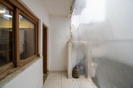 Casa à venda com 143m², 3 quartos e 1 vagaÁrea de Serviço