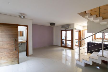 Sala de casa à venda com 3 quartos, 143m² em Hípica, Porto Alegre