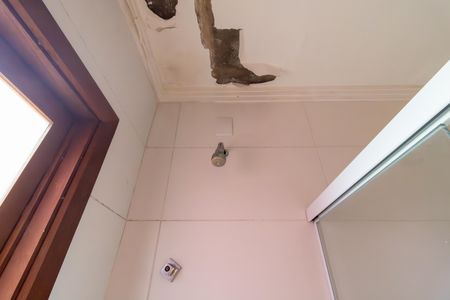 Casa à venda com 143m², 3 quartos e 1 vagaBanheiro