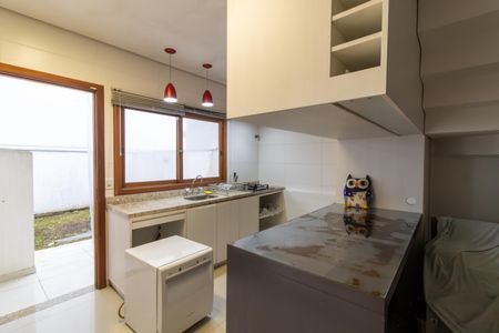 Cozinha de casa à venda com 3 quartos, 143m² em Hípica, Porto Alegre