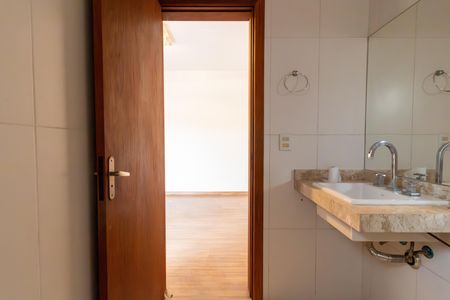 Casa à venda com 143m², 3 quartos e 1 vagaBanheiro da Suíte