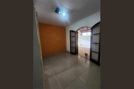 Casa à venda com 3 quartos, 132m² em Jardim das Vertentes, São Paulo