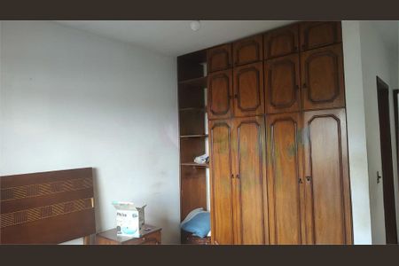Casa à venda com 3 quartos, 200m² em Parque Maria Domitila, São Paulo