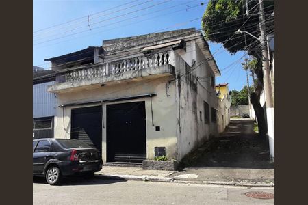 Casa à venda com 239m², 4 quartos e 3 vagas