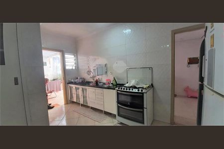 Casa à venda com 239m², 4 quartos e 3 vagas