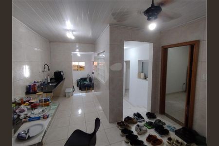 Casa à venda com 2 quartos, 174m² em Vila Margarida, São Paulo