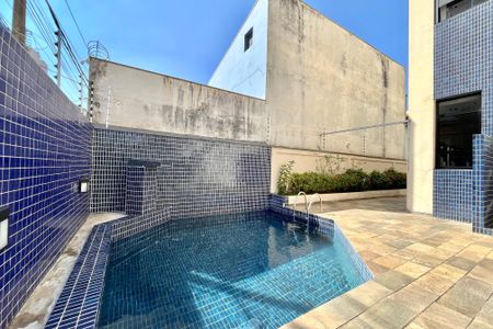 Apartamento à venda com 170m², 3 quartos e 4 vagasÁrea comum - Piscina