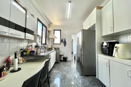 Apartamento à venda com 170m², 3 quartos e 4 vagasCozinha