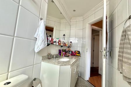 Apartamento à venda com 170m², 3 quartos e 4 vagasBanheiro da Suíte 3