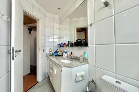 Apartamento à venda com 170m², 3 quartos e 4 vagasBanheiro da Suíte 2