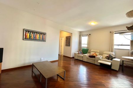 Apartamento à venda com 170m², 3 quartos e 4 vagasSala