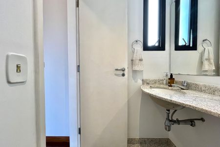 Apartamento à venda com 170m², 3 quartos e 4 vagasLavabo