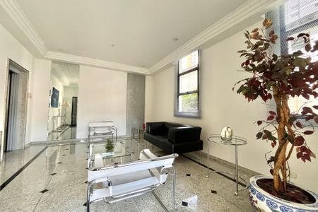 Apartamento à venda com 170m², 3 quartos e 4 vagasHall social