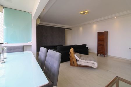 Apartamento à venda com 87m², 2 quartos e 2 vagas Apartamento à venda com 87m², 2 quartos e 2 vagasSala