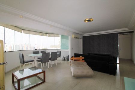 Apartamento à venda com 87m², 2 quartos e 2 vagas Apartamento à venda com 87m², 2 quartos e 2 vagasSala