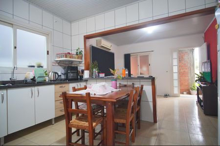 Casa à venda com 195m², 4 quartos e 2 vagasCozinha