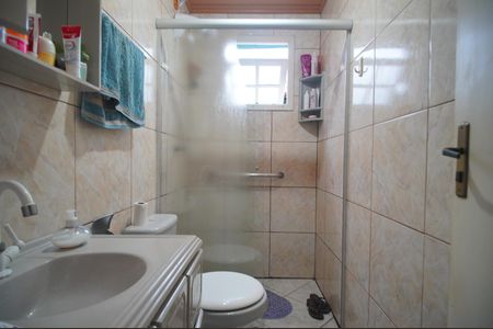 Casa à venda com 195m², 4 quartos e 2 vagasBanheiro 2